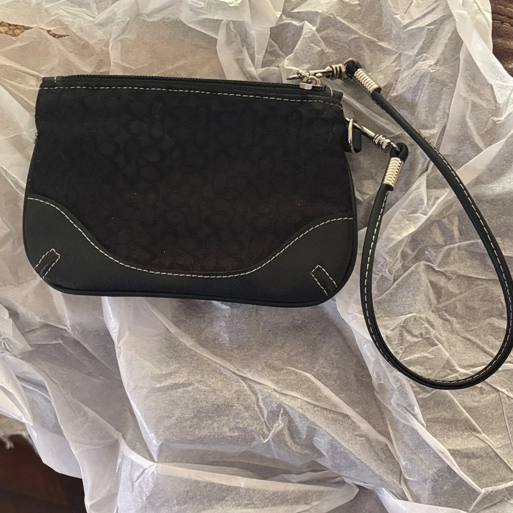 Coach Signature C pattern wristlet clutch with leather trim vintage Y2K